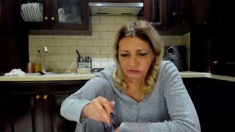 Snapshot of heyheygrey chatting on January 19, 2025, 5:07 pm Heyheygrey online show from January 19, 2025, 5:07 pm