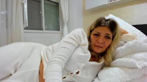 Snapshot of heyheygrey chatting on January 29, 2025, 12:12 am Heyheygrey online show from January 29, 2025, 12:12 am