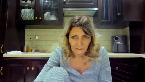 Snapshot of heyheygrey chatting on February 3, 2025, 10:14 am Heyheygrey online show from February 3, 2025, 10:14 am