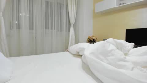 Snapshot of heyheygrey chatting on February 9, 2025, 5:01 pm Heyheygrey online show from February 9, 2025, 5:01 pm