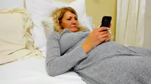 Snapshot of heyheygrey chatting on February 19, 2025, 10:31 pm Heyheygrey online show from February 19, 2025, 10:31 pm