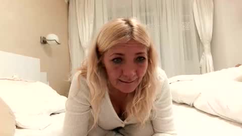 Snapshot of heyheygrey chatting on October 10, 2025, 6:12 am Heyheygrey online show from October 10, 2025, 6:12 am