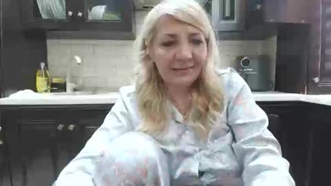 Heyheygrey online show from April 17, 2026, 1:47 pm