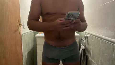 hhernan1 online show from March 9, 2025, 5:55 am