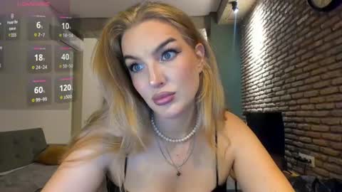 Snapshot of hi_lina chatting on July 10, 2026, 3:11 am Hi lina online show from July 10, 2026, 3:11 am