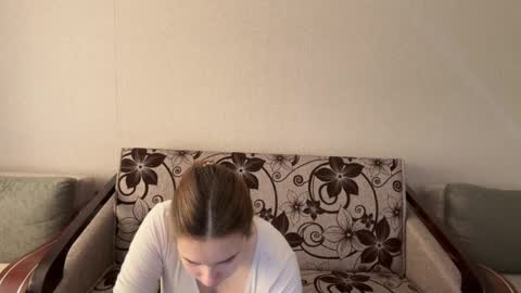 Anna  Alex online show from April 5, 2026, 7:49 am