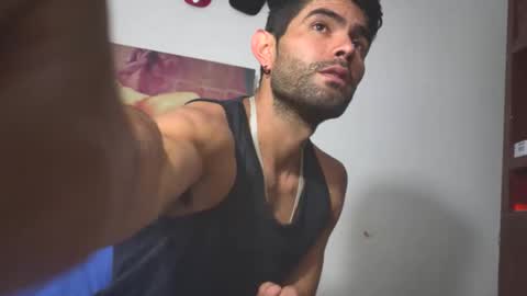 hideonbush online show from March 3, 2026, 12:33 pm