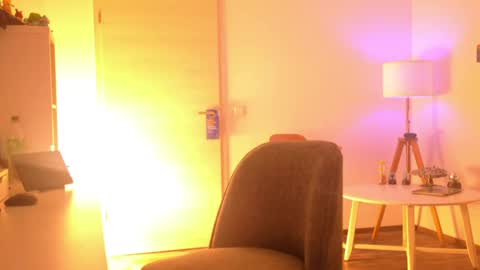 highandhorny9000 online show from June 1, 2026, 8:54 pm