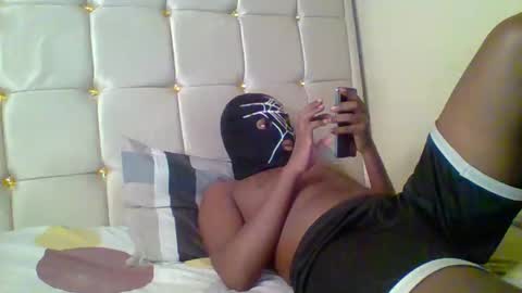 Highmoans online show from November 30, 2025, 8:13 pm