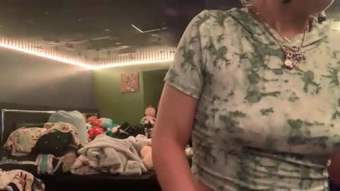 HiGHNESS CANNA online show from November 1, 2025, 9:44 am