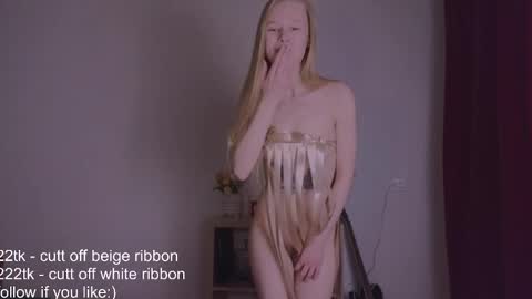 Snapshot of hihi_im_chloe chatting on January 23, 2025, 12:25 am Chloe online show from January 23, 2025, 12:25 am