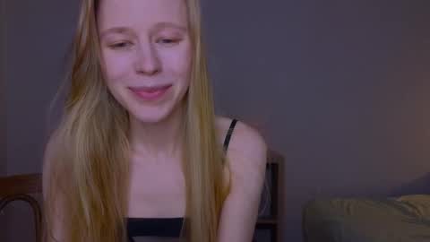 Chloe online show from November 18, 2025, 11:15 pm