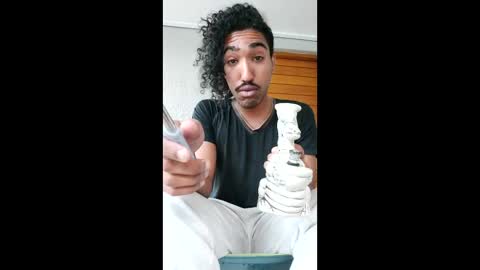 Snapshot of hikarascastle chatting on April 4, 2026, 4:15 pm hikarascastle online show from April 4, 2026, 4:15 pm