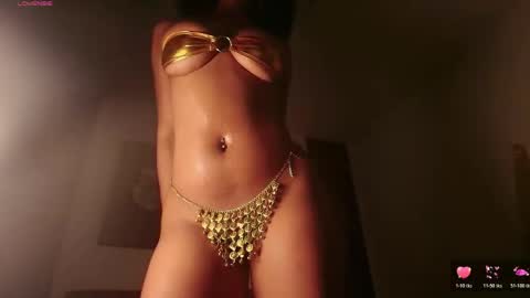 Snapshot of hilaryebony_ chatting on May 19, 2026, 8:15 pm - 29p online show from May 19, 2026, 8:15 pm