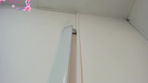 Hilary Thomsom online show from March 2, 2026, 12:23 pm