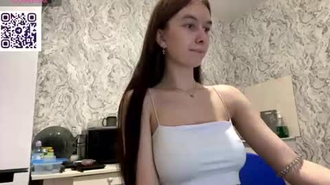 Hina online show from July 4, 2026, 7:31 pm