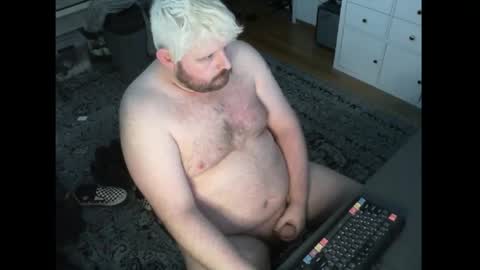 hipguy91 online show from April 22, 2026, 6:53 pm