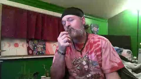hippiedad333 online show from March 27, 2026, 1:55 am