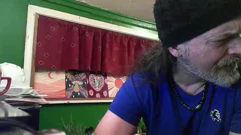 Snapshot of hippiedad333 chatting on April 26, 2026, 1:58 am hippiedad333 online show from April 26, 2026, 1:58 am