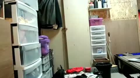 Krush Vibrations online show from December 11, 2024, 4:49 am