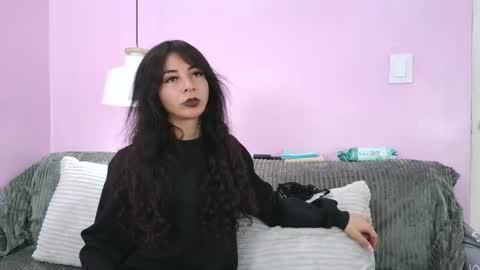 hiyakasudere online show from March 4, 2026, 6:25 pm