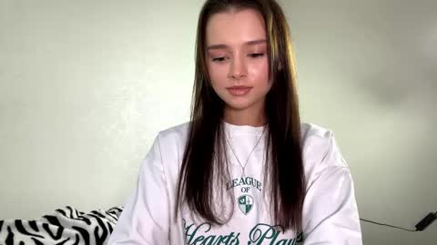 Snapshot of hoaarisa chatting on November 10, 2025, 10:47 am Sofia online show from November 10, 2025, 10:47 am