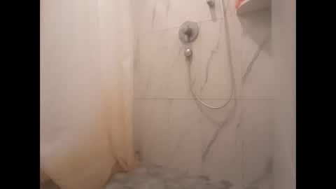 hockeyjock17 online show from April 5, 2026, 4:37 pm