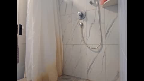 hockeyjock17 online show from April 8, 2026, 12:27 pm