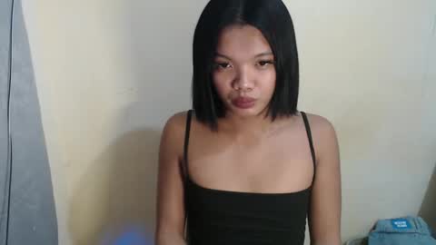 Guinevere3 online show from April 3, 2026, 4:43 am
