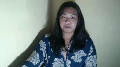 Layla3 online show from March 8, 2026, 7:56 am