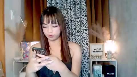 Snapshot of hoelymarie chatting on June 25, 2026, 2:11 am hoelymarie online show from June 25, 2026, 2:11 am