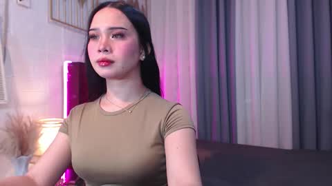 hoelymolly online show from January 16, 2026, 8:29 am