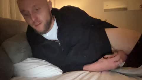 hohfhphfwpehfew online show from January 1, 2025, 9:20 pm