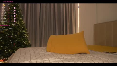 julia online show from January 8, 2025, 5:05 am