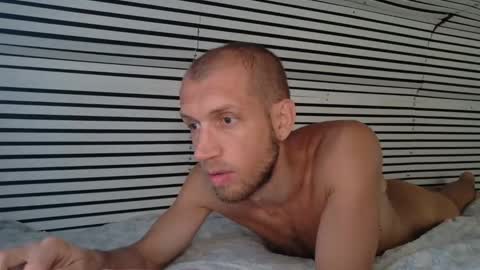 hola_homo online show from April 27, 2026, 6:28 pm