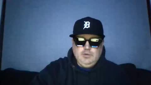 holden_minutz online show from April 2, 2026, 6:55 am