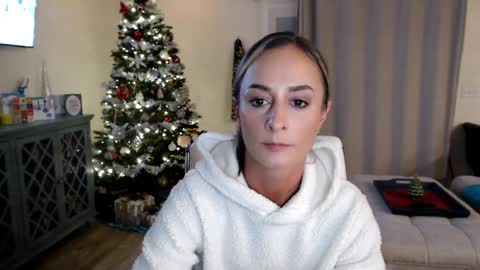 Holi Hurricane online show from January 4, 2025, 3:40 am