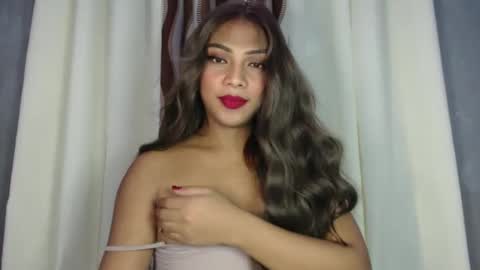 Snapshot of holliescarlet chatting on December 7, 2024, 3:47 am holliescarlet online show from December 7, 2024, 3:47 am