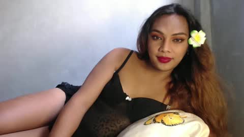 Snapshot of holliescarlet chatting on December 9, 2024, 6:01 am holliescarlet online show from December 9, 2024, 6:01 am