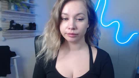 Holly online show from January 7, 2025, 10:32 am