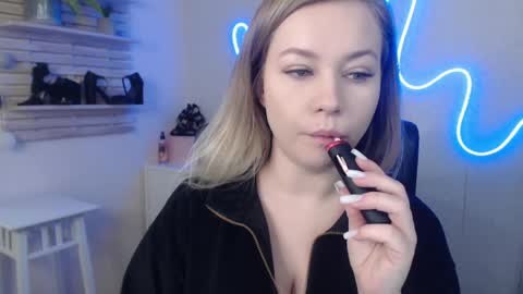 Holly online show from January 17, 2025, 3:34 am