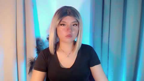 holly_maria69 online show from March 8, 2026, 2:37 am