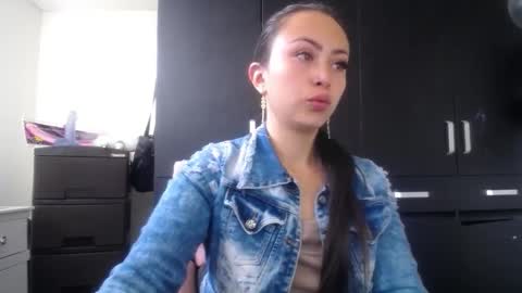 Holly online show from January 18, 2026, 6:01 pm