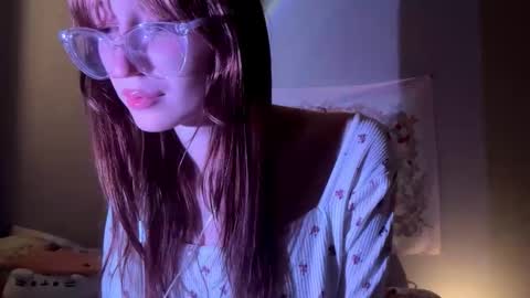 holly_sinner_ online show from April 10, 2026, 10:25 pm