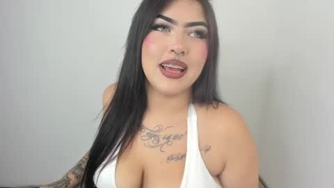 Holly online show from May 23, 2026, 7:07 pm
