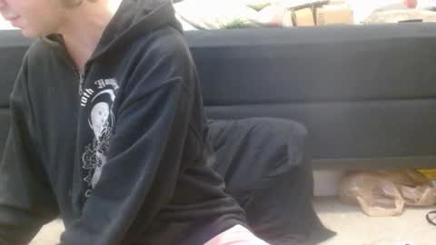 Snapshot of hollyhawkes chatting on March 4, 2025, 8:35 am Holly Hawkes online show from March 4, 2025, 8:35 am