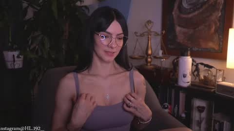 Holly Linder online show from February 26, 2026, 1:48 am