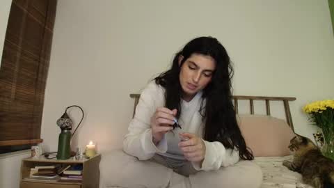 hollyshit_ online show from March 1, 2026, 1:51 am