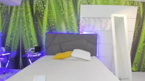 HollyTaillor online show from June 30, 2026, 5:41 am