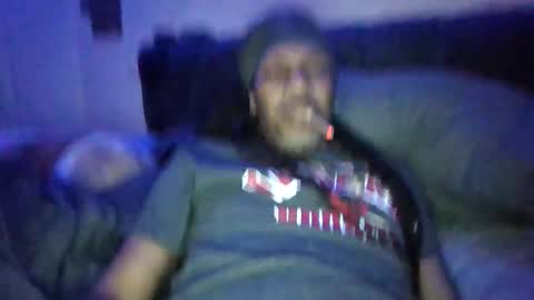 hollywoodbobby online show from April 21, 2026, 2:04 am